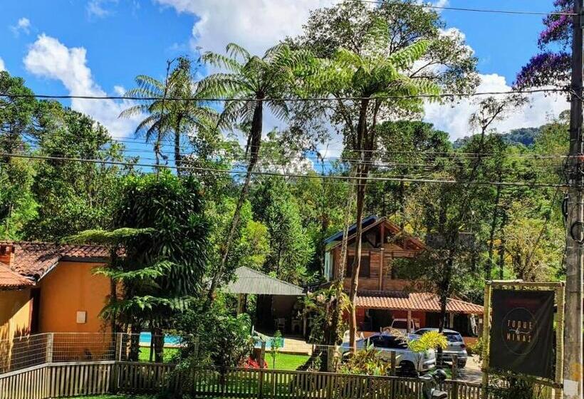 Трехместный Номер Стандарт с Балконом, Pousada Toque De Minas