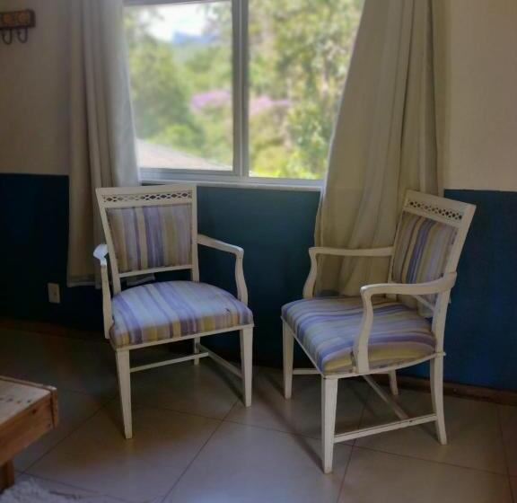 Трехместный Номер Стандарт с Балконом, Pousada Toque De Minas