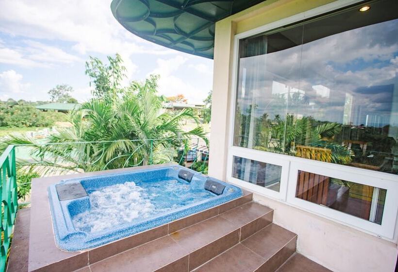 سوییت اجرایی, The Park Silang