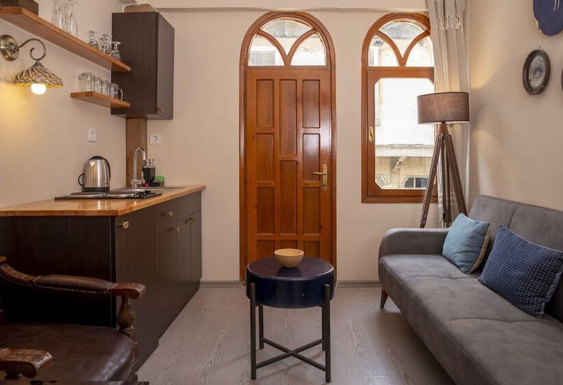 اتاق سوپریور, Luwi̇ Antakya Bouti̇que