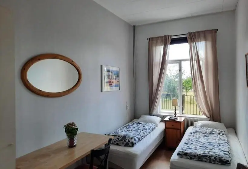 スタンダードルーム, Hunnebergs Gård Hostel & Camping