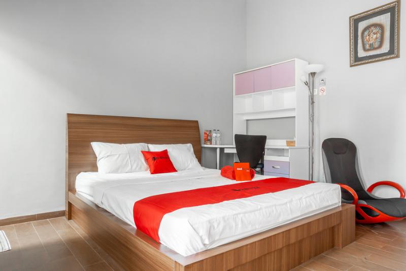 Номер Стандарт, Reddoorz Syariah Near Rri Malang