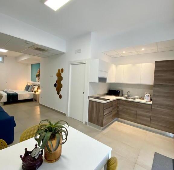 استودیوی سوپریور, Beeapartments