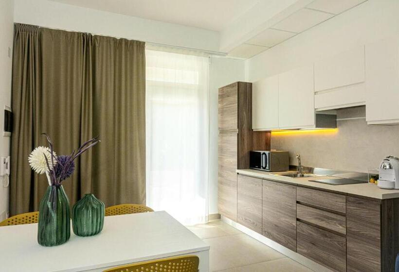 استودیوی سوپریور, Beeapartments