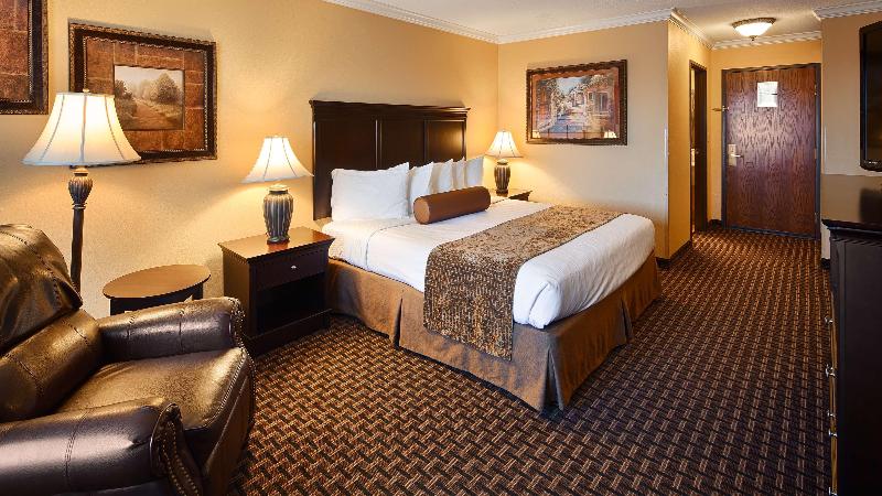 キングサイズベッドのスタンダードルーム, Best Western Plus Southpark Inn & Suites