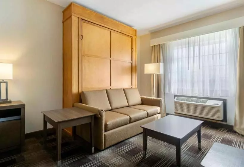 Sviitti Poreallas, Best Western Plus The Inn At Horse Heaven