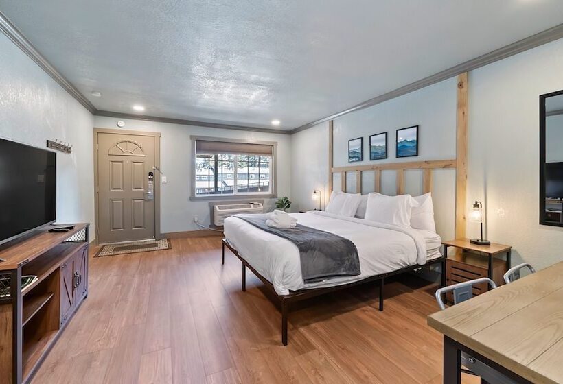 Номер Стандарт, Blue Jay Lodge