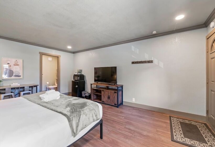 Номер Стандарт, Blue Jay Lodge