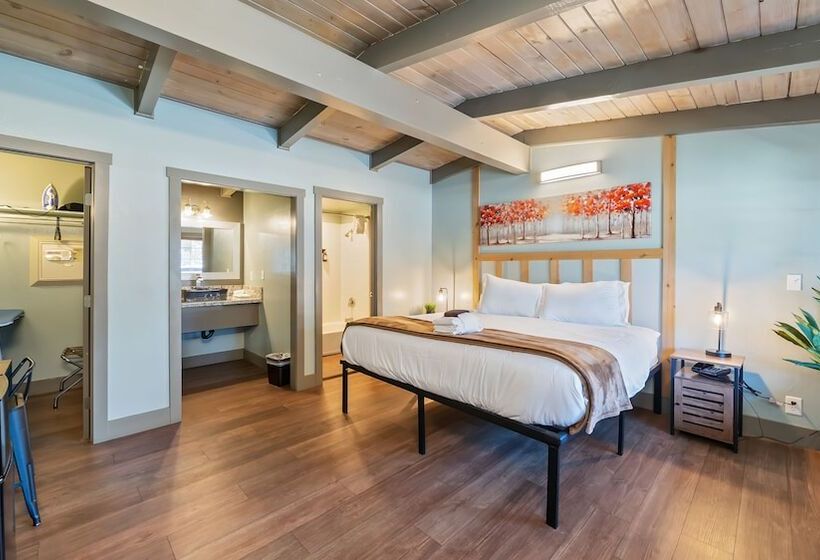 Номер Стандарт, Blue Jay Lodge