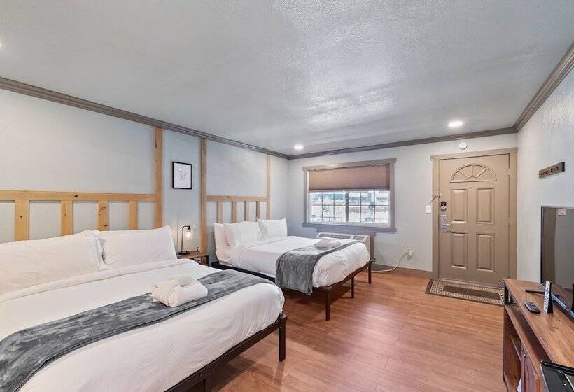 Номер Стандарт, Blue Jay Lodge