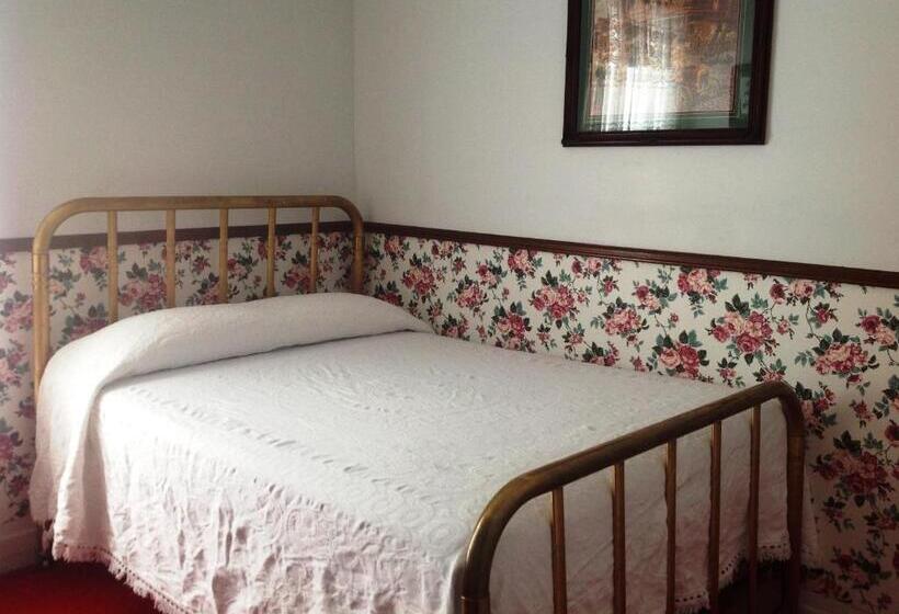 バス共有のスタンダードルーム, Bridgeport Inn