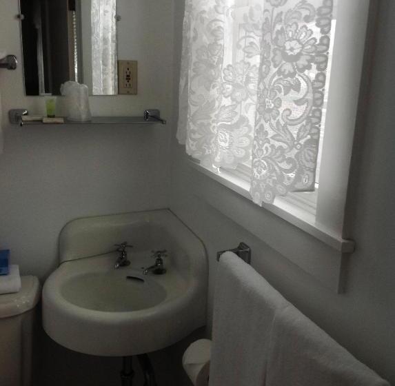 套房, Bridgeport Inn