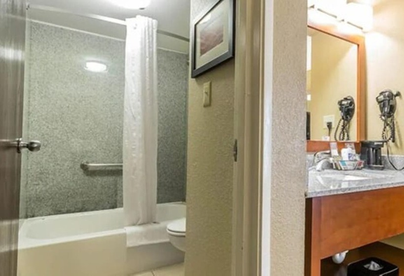 سوییت, Comfort Inn & Suites