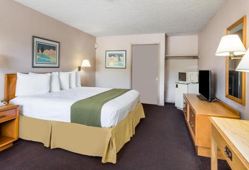 适合残疾人士使用的带超级大床的标准间, Days Inn By Wyndham Bedford