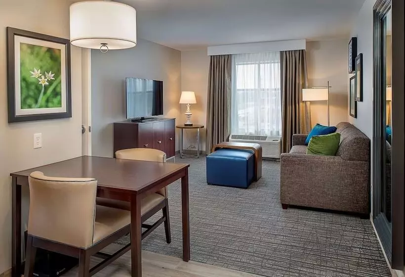 キングサイズベッドのスイートルーム, Homewood Suites By Hilton St. Louis Westport