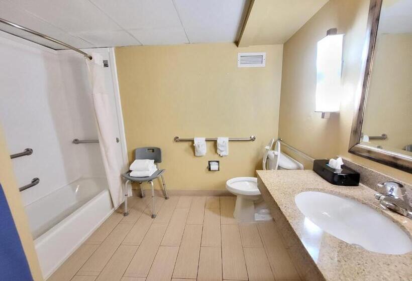 סוויטה מותאמת לאדם עם מוגבלויות, Wingate By Wyndham Greensboro Coliseum
