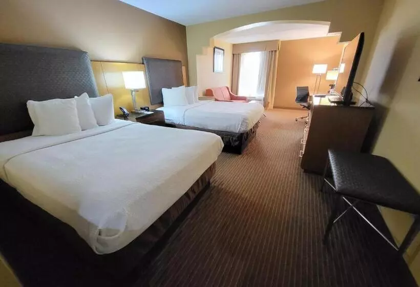 سوییت, Wingate By Wyndham Greensboro Coliseum