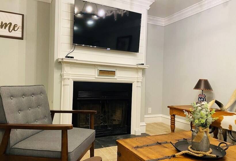 Студия Deluxe, The Big Texan Motel