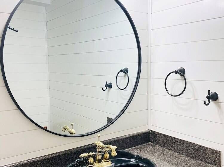 Студия Deluxe, The Big Texan Motel