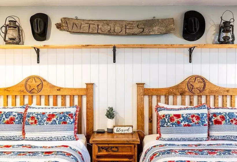 اتاق لوکس, The Big Texan Motel