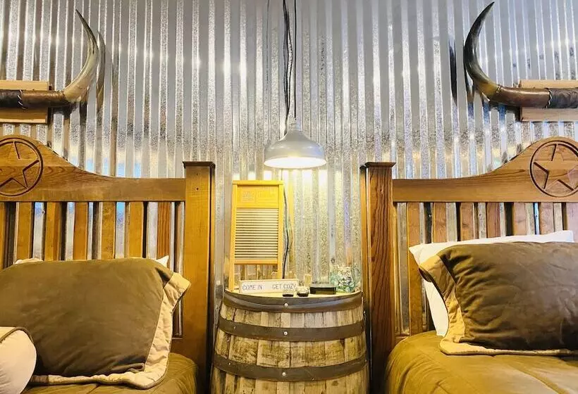 اتاق لوکس, The Big Texan Motel