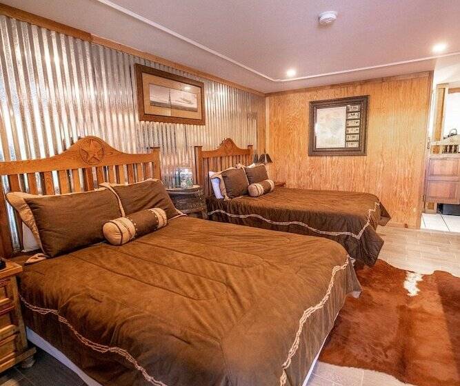 Номер Deluxe, The Big Texan Motel