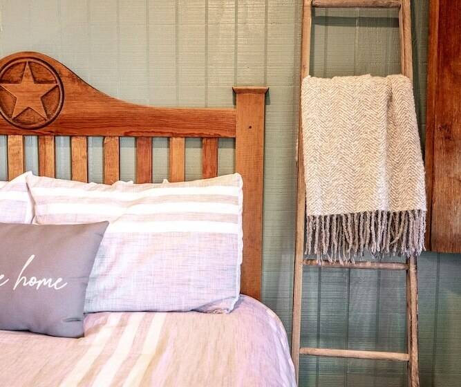 Quarto Deluxe, The Big Texan Motel