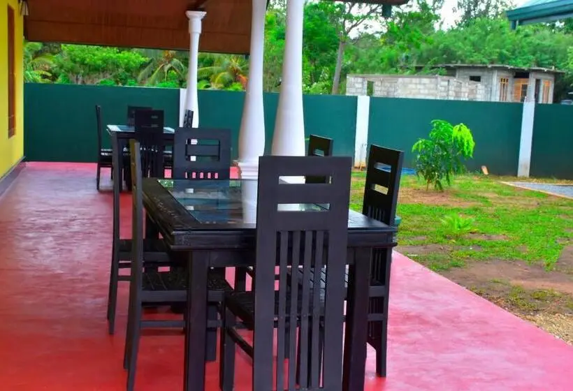 ファミリールーム, Ceylon Safari Cottage