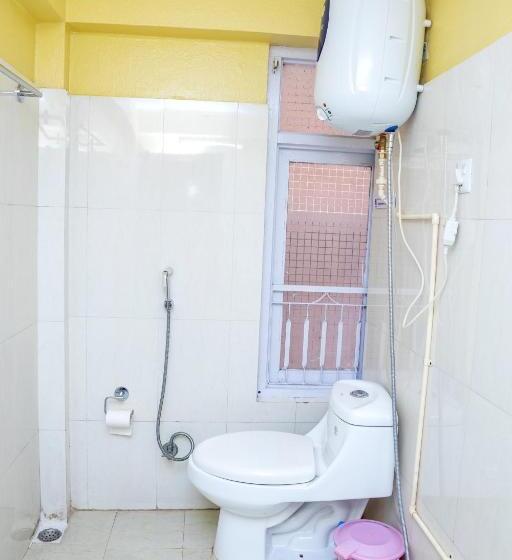 اتاق لوکس سه تخته, Peace And Joy Guest House