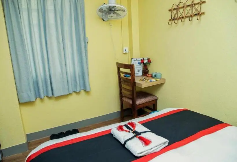 اتاق اکونومی, Peace And Joy Guest House