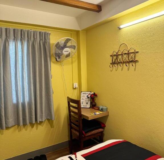 اتاق اکونومی, Peace And Joy Guest House