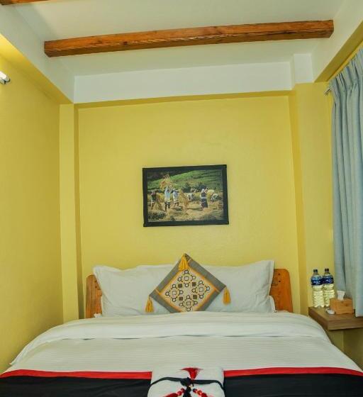 اتاق اکونومی, Peace And Joy Guest House