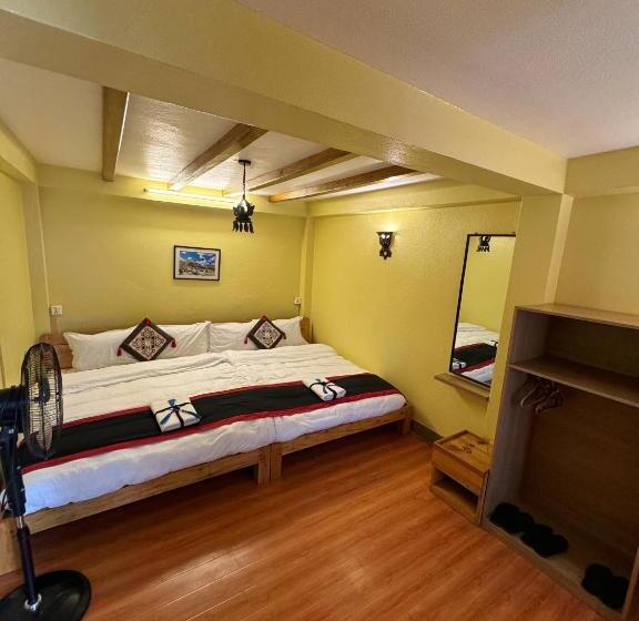 اتاق استاندارد چهار تخته, Peace And Joy Guest House