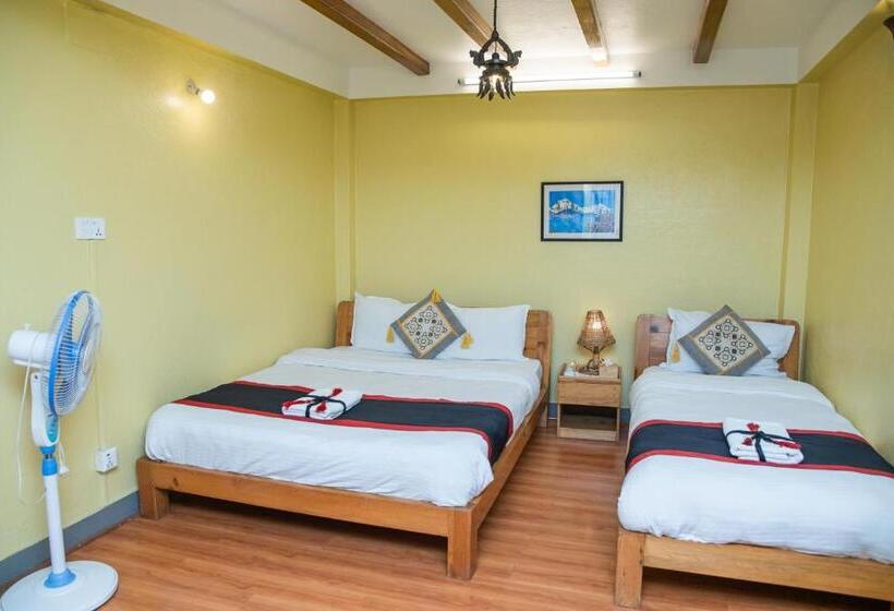 اتاق استاندارد سه نفره, Peace And Joy Guest House