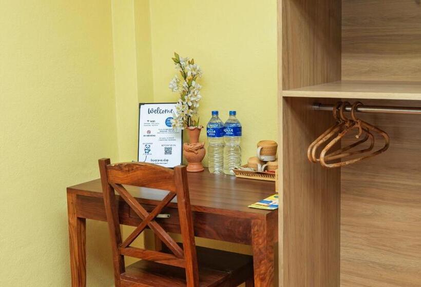 اتاق لوکس سه تخته, Peace And Joy Guest House