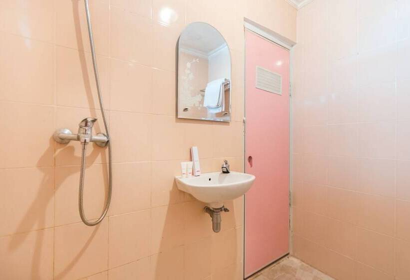 스탠다드 룸, Urbanview Hotel Gunung Geulis Village By Reddoorz