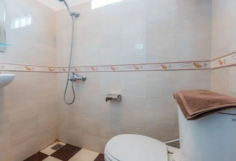 デラックスルーム, Urbanview Hotel Gunung Geulis Village By Reddoorz