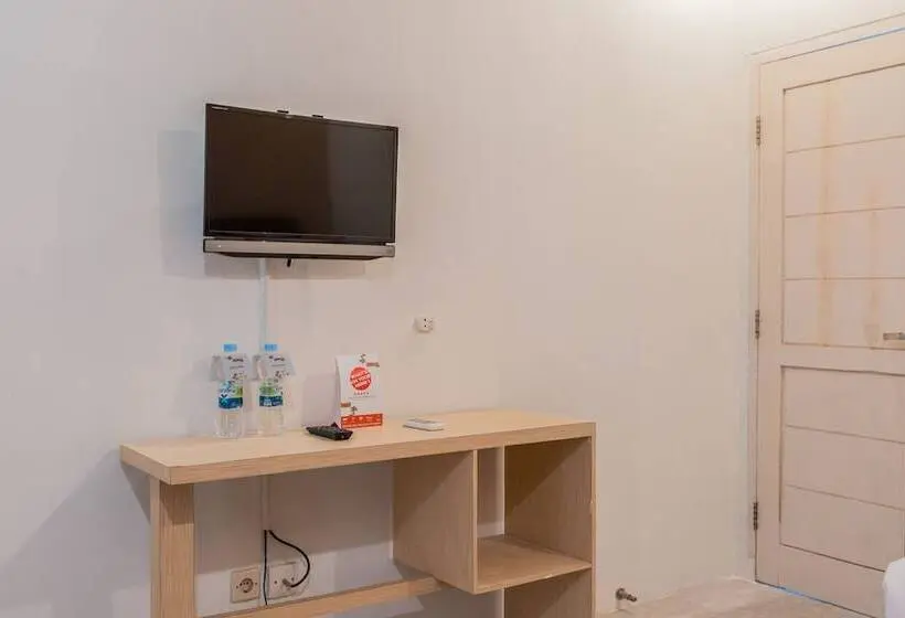 デラックスルーム, Urbanview Hotel Gunung Geulis Village By Reddoorz