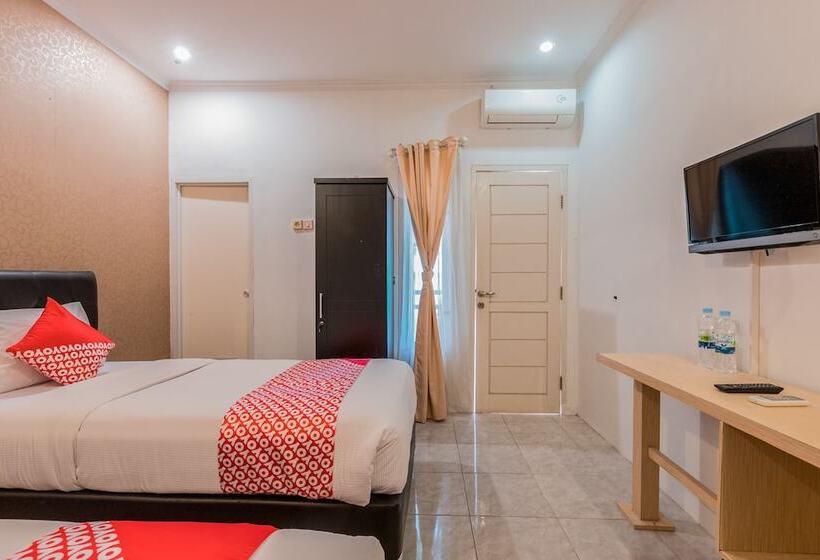 디럭스 룸, Urbanview Hotel Gunung Geulis Village By Reddoorz