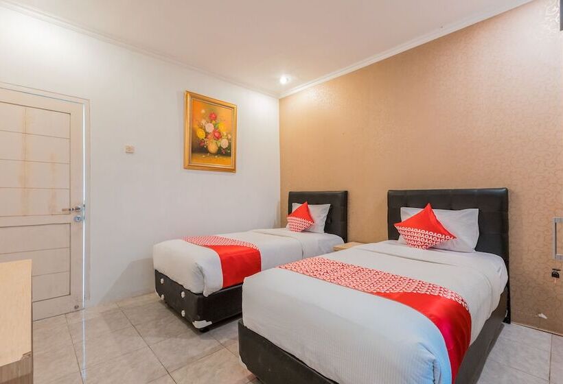 디럭스 룸, Urbanview Hotel Gunung Geulis Village By Reddoorz