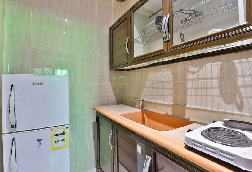 带1个卧室的豪华公寓, Oyo 273 Star Yanbu Suites