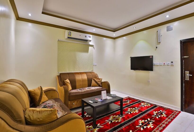 带1个卧室的豪华公寓, Oyo 273 Star Yanbu Suites