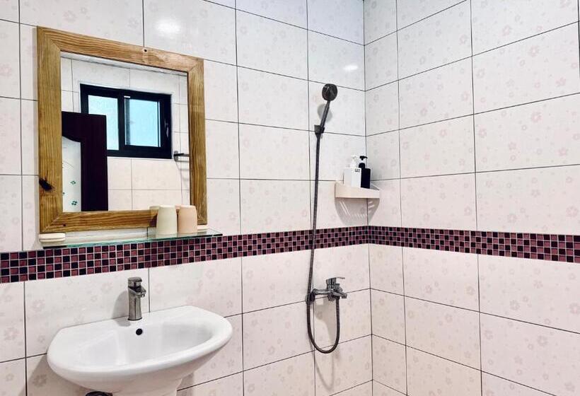 اتاق استاندارد, Say Hi B&b