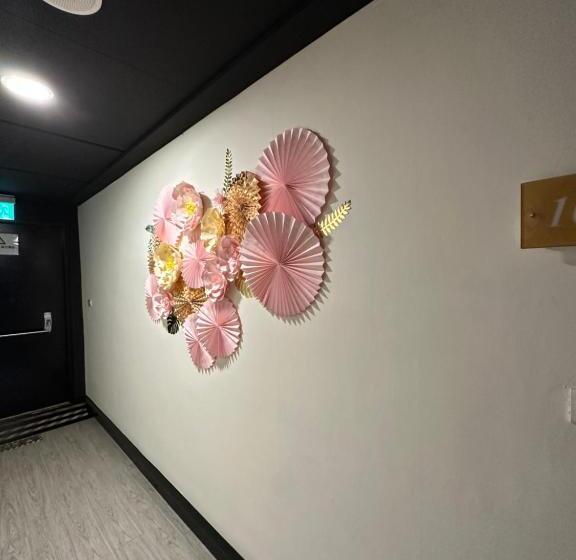 اتاق لوکس, Joy Garden