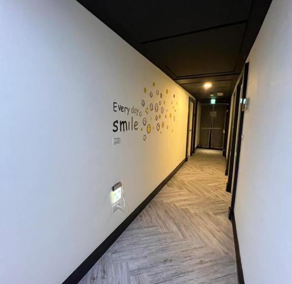 اتاق لوکس, Joy Garden