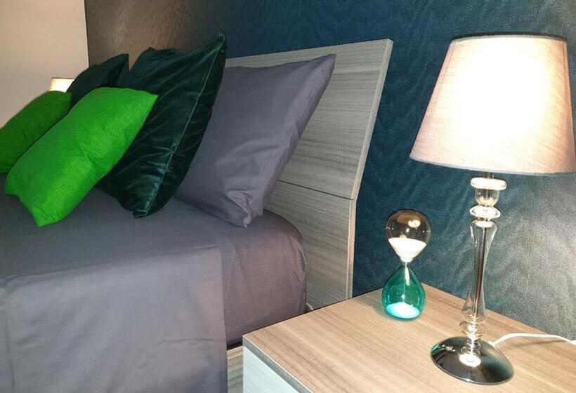 Deluxe Room King Size Bed, Pinotto Bnb