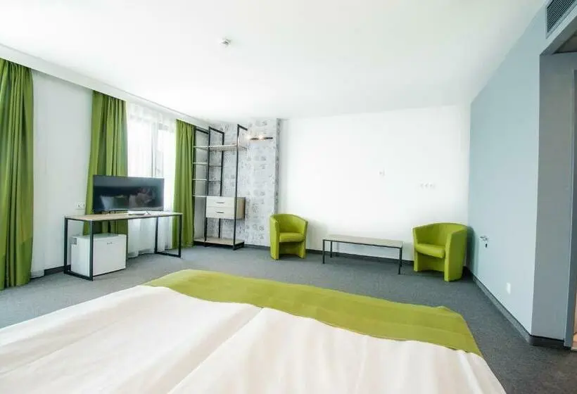 استودیوی استاندارد, A&m Hotel With Free Parking