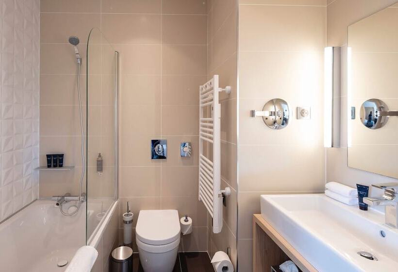 جناح ديلوكس, Sainte Victoire