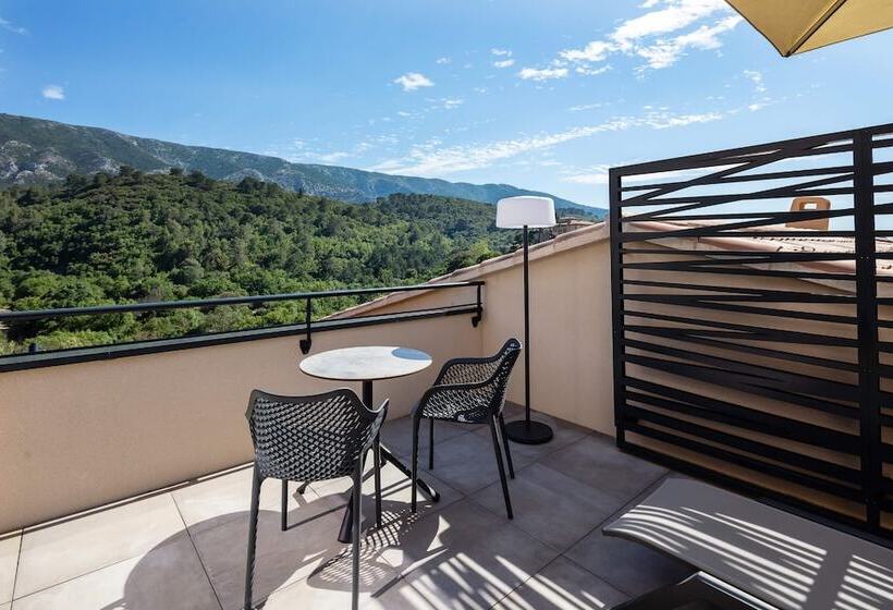 جناح ديلوكس, Sainte Victoire