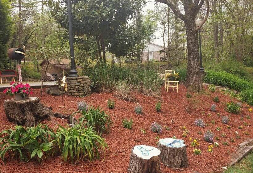 חדר סטנדרט, Mckinley Edwards Inn